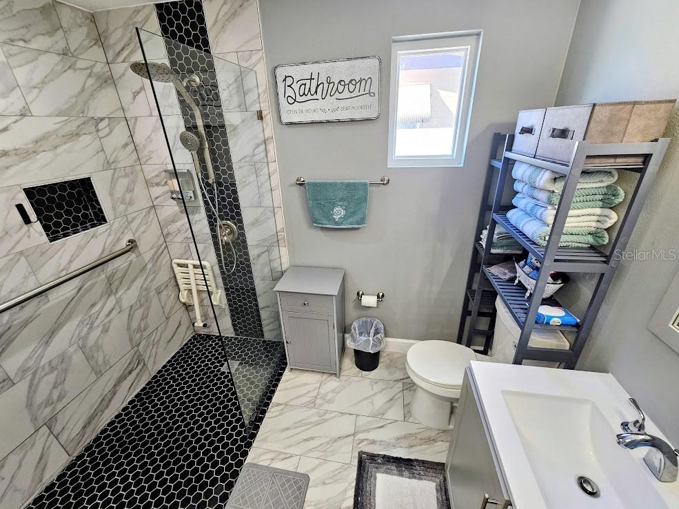 RIDGEWOOD GROVES - Residential