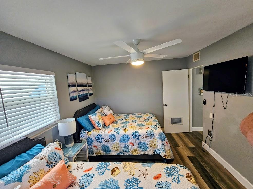 RIDGEWOOD GROVES - Residential