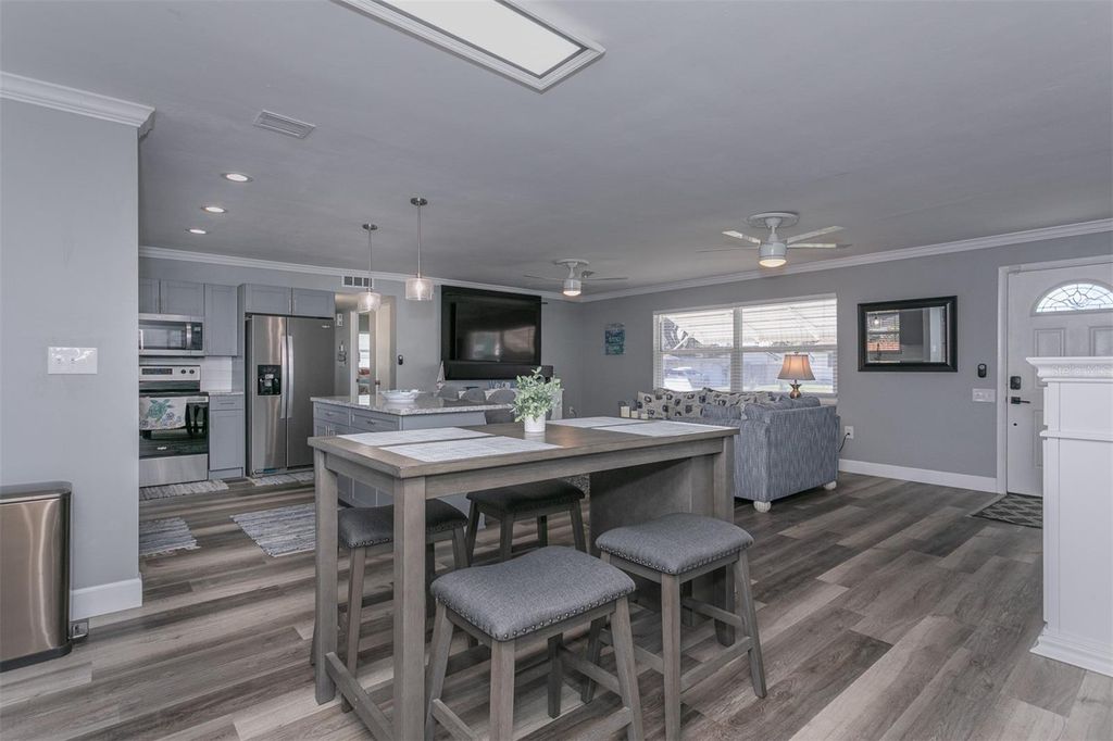 Photo of 11381 70th Terrace, Seminole, FL 33772 (MLS # TB8463459)