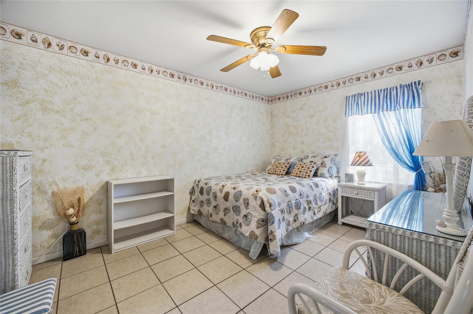 SILVER SPGS SHORES UN 10 - Residential