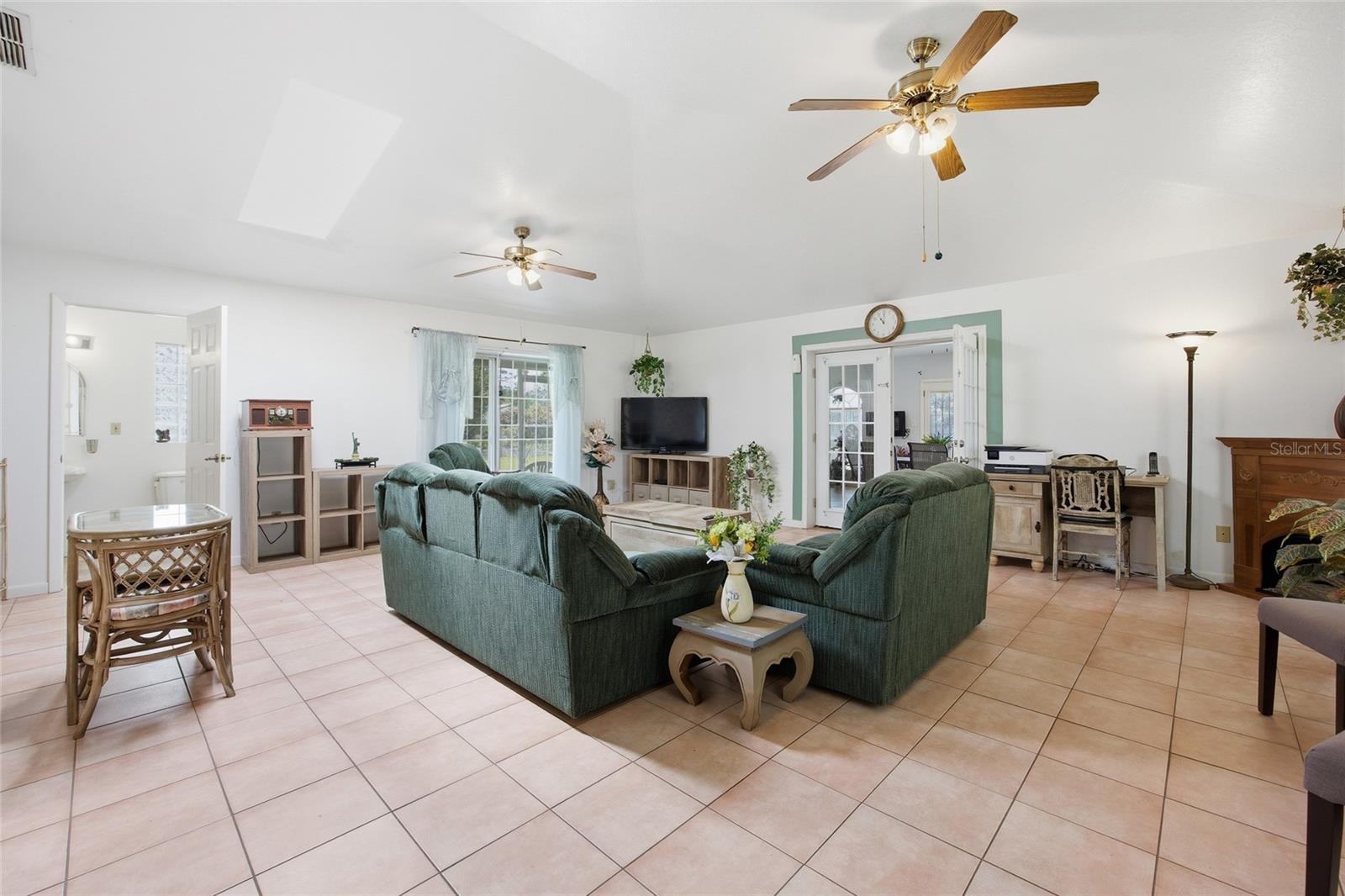 SILVER SPGS SHORES UN 10 - Residential