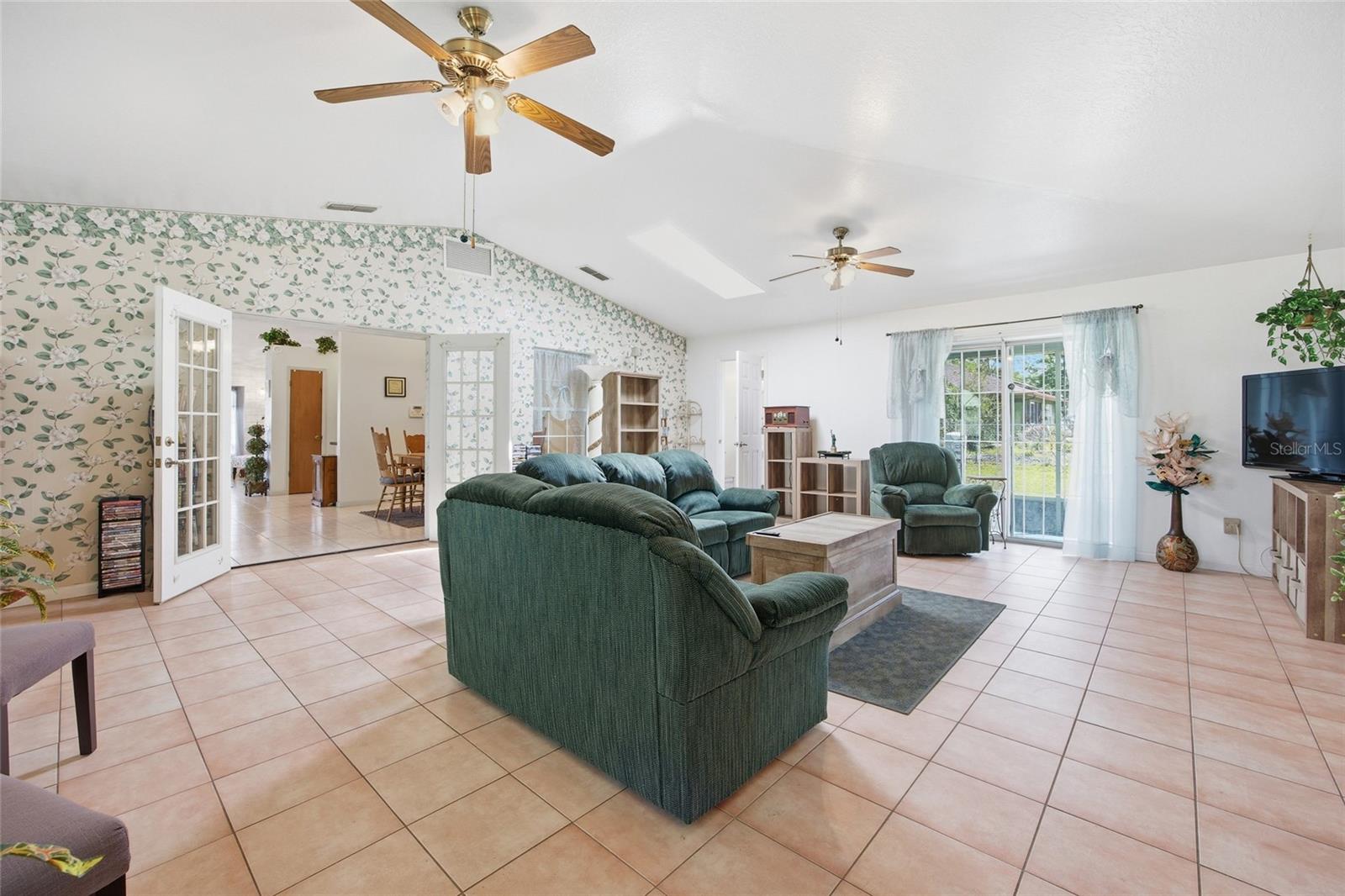 SILVER SPGS SHORES UN 10 - Residential