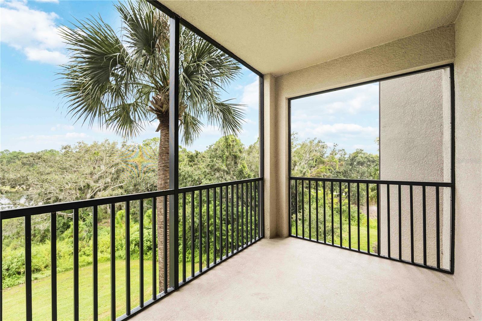 LAKEWOOD NATIONAL - Residential