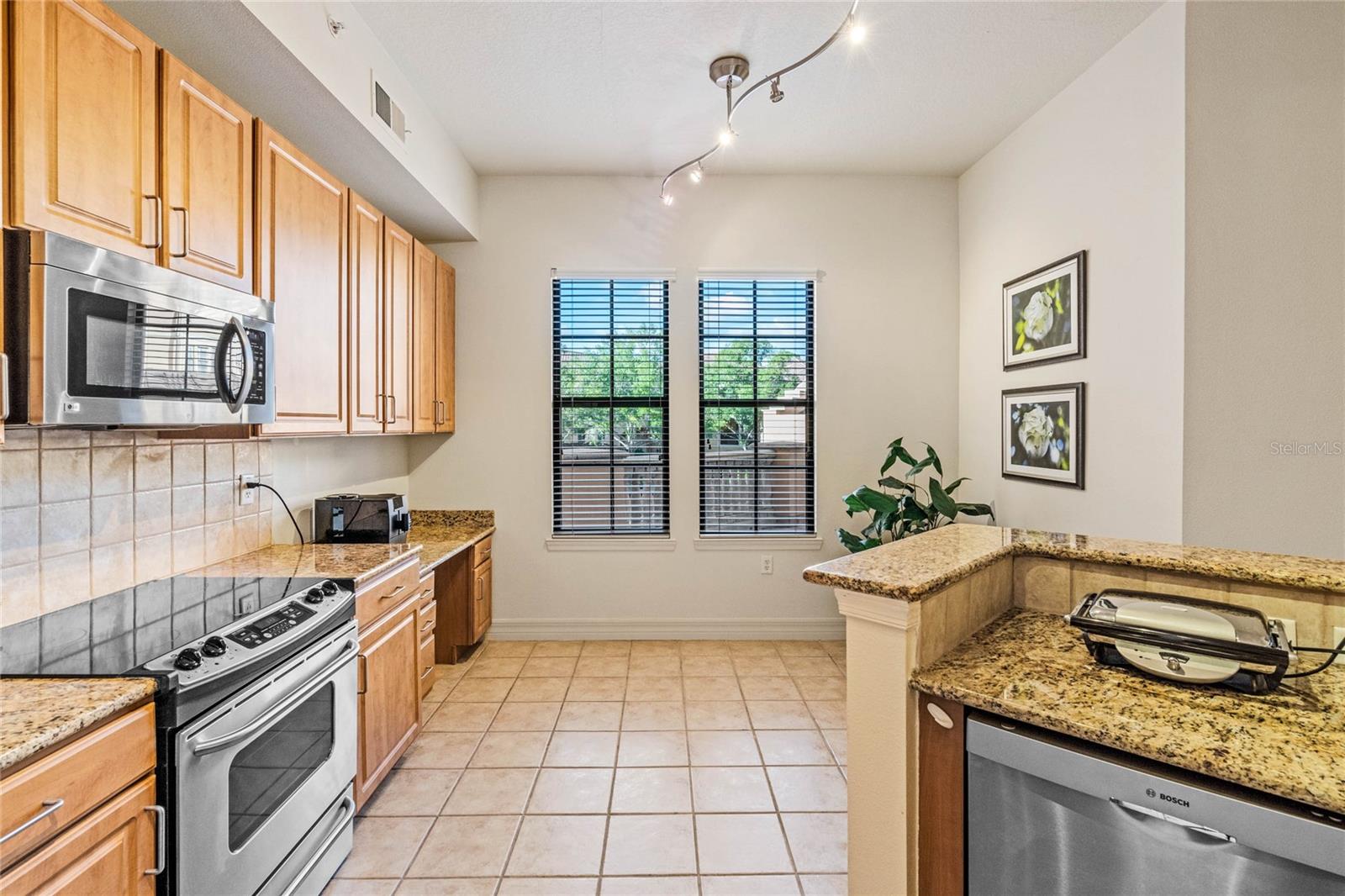 MIRASOL CELEBRATION - Residential