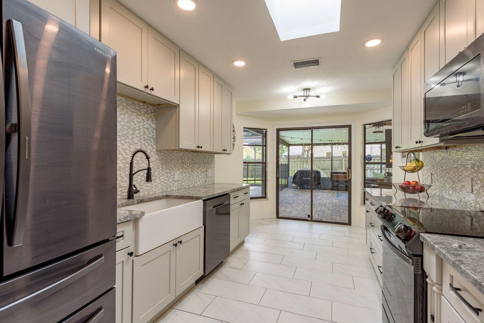 LAKE VALENCIA UNIT ONE - Residential