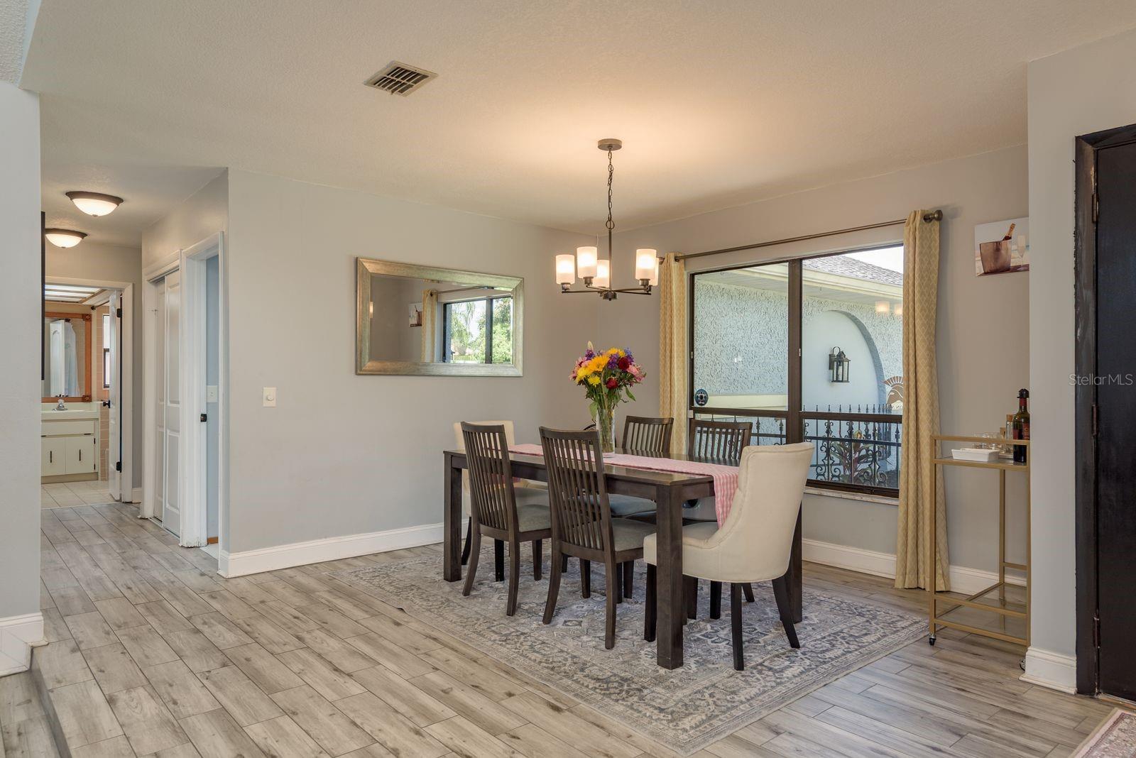 LAKE VALENCIA UNIT ONE - Residential