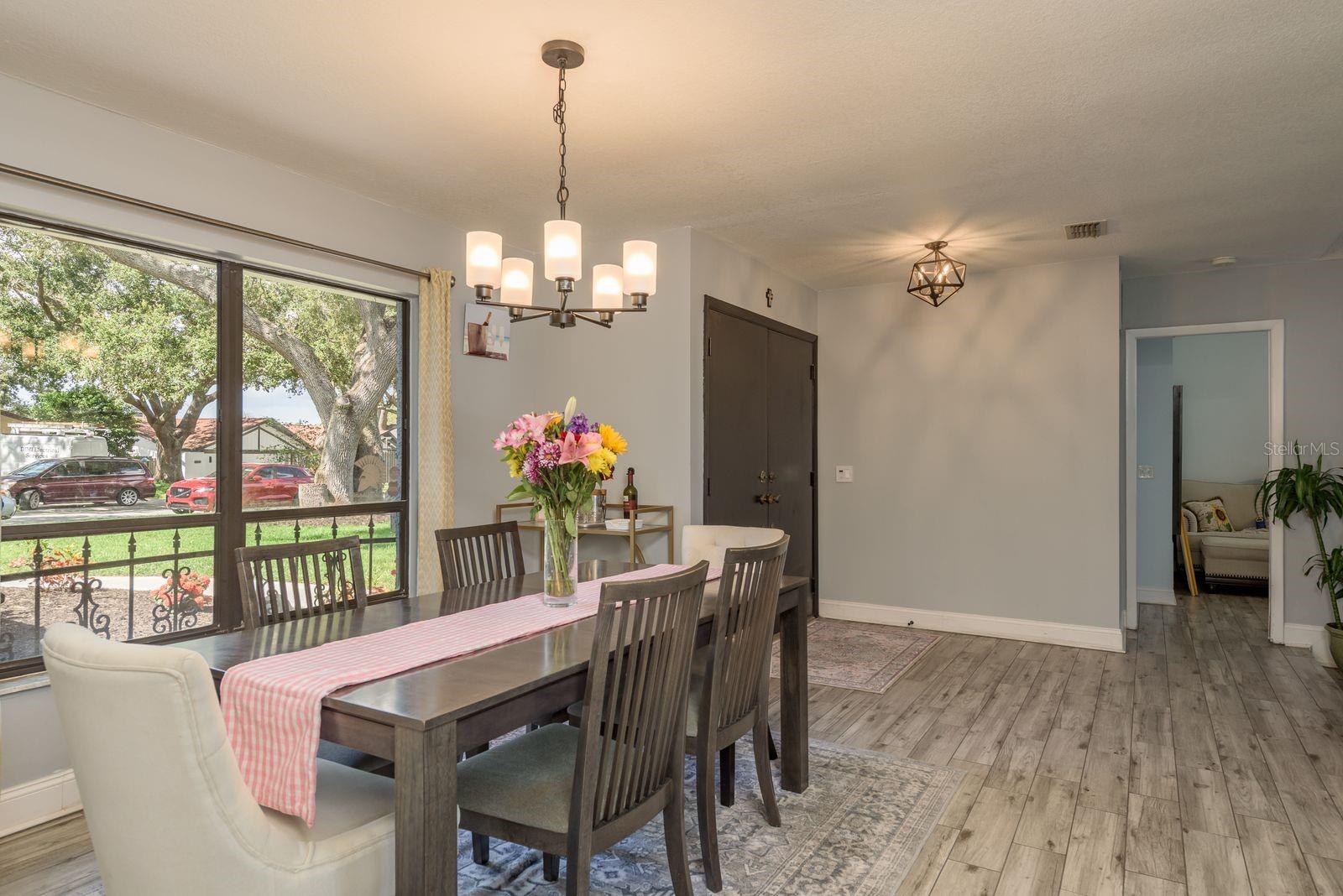 LAKE VALENCIA UNIT ONE - Residential