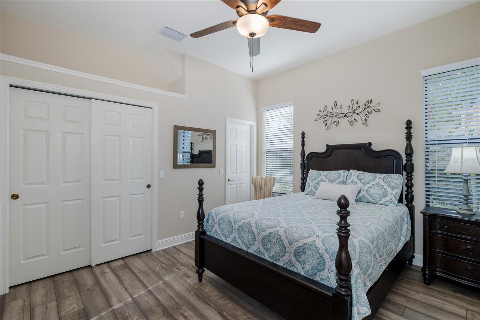 CHAMPIONS CLUB - Residential