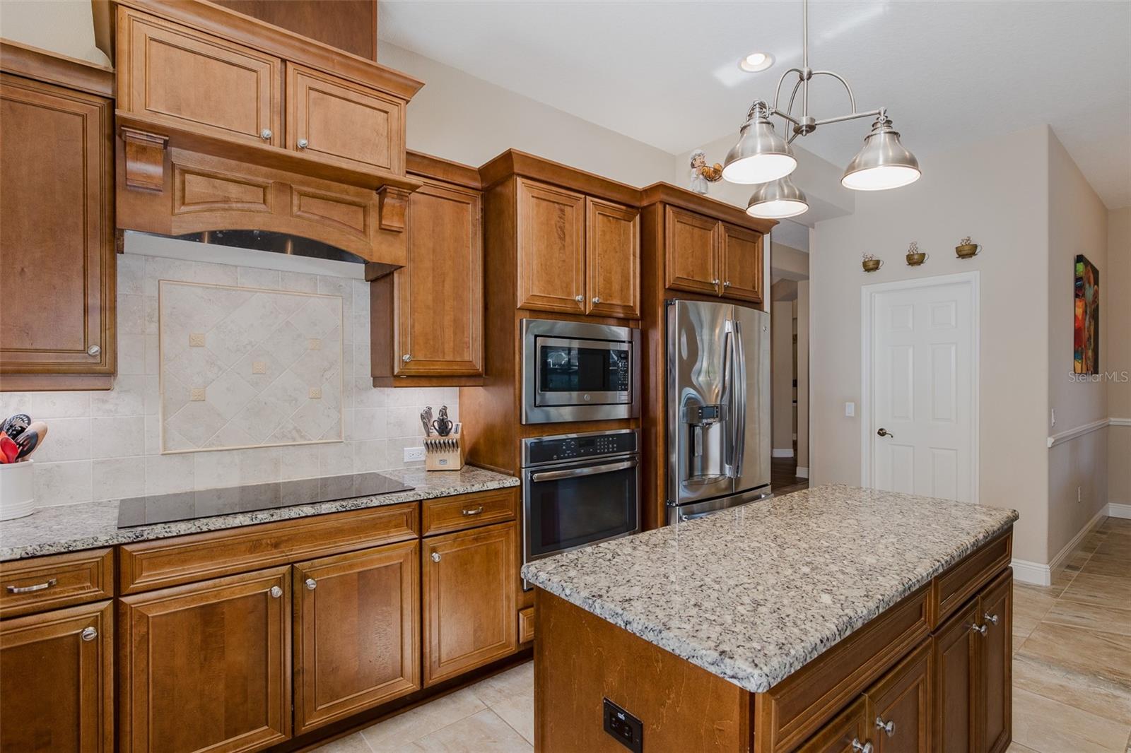 CHAMPIONS CLUB - Residential