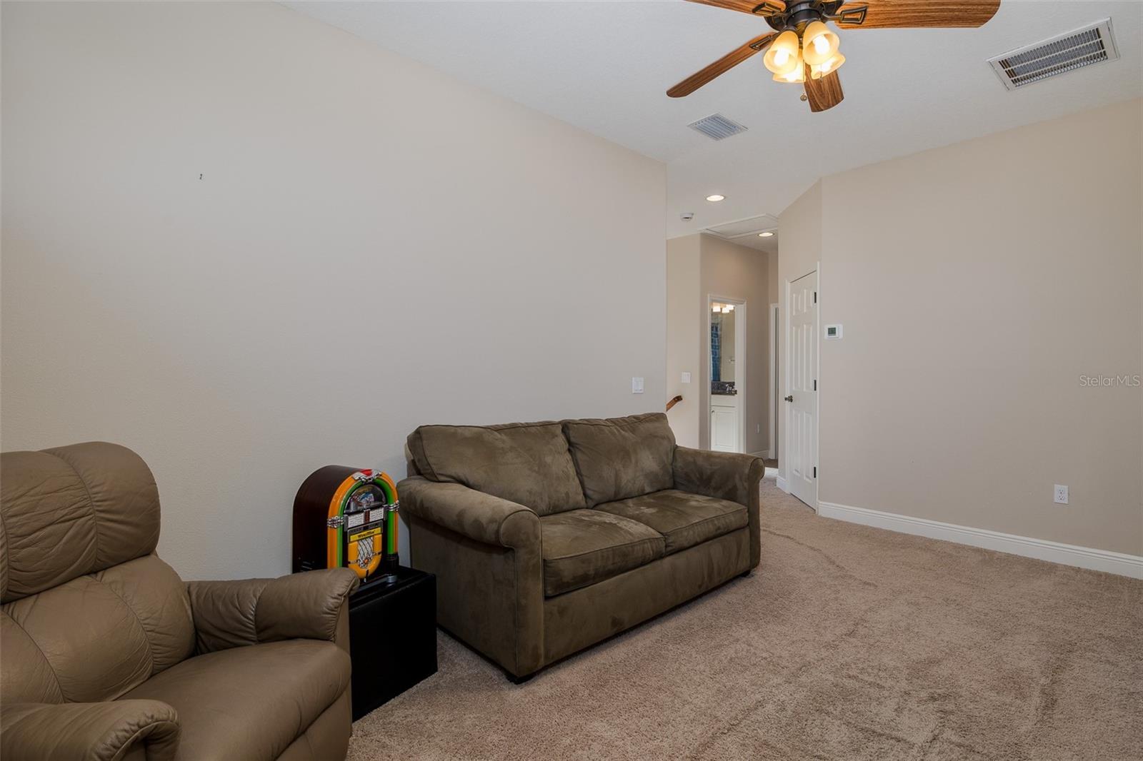 CHAMPIONS CLUB - Residential