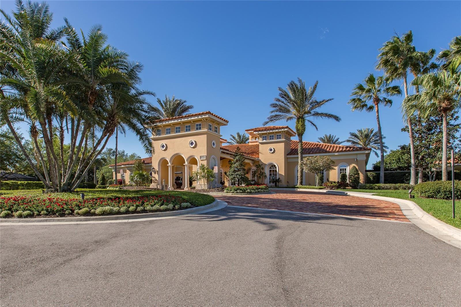 CHAMPIONS CLUB - Residential