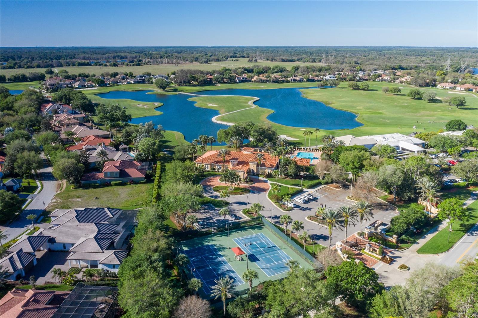 CHAMPIONS CLUB - Residential