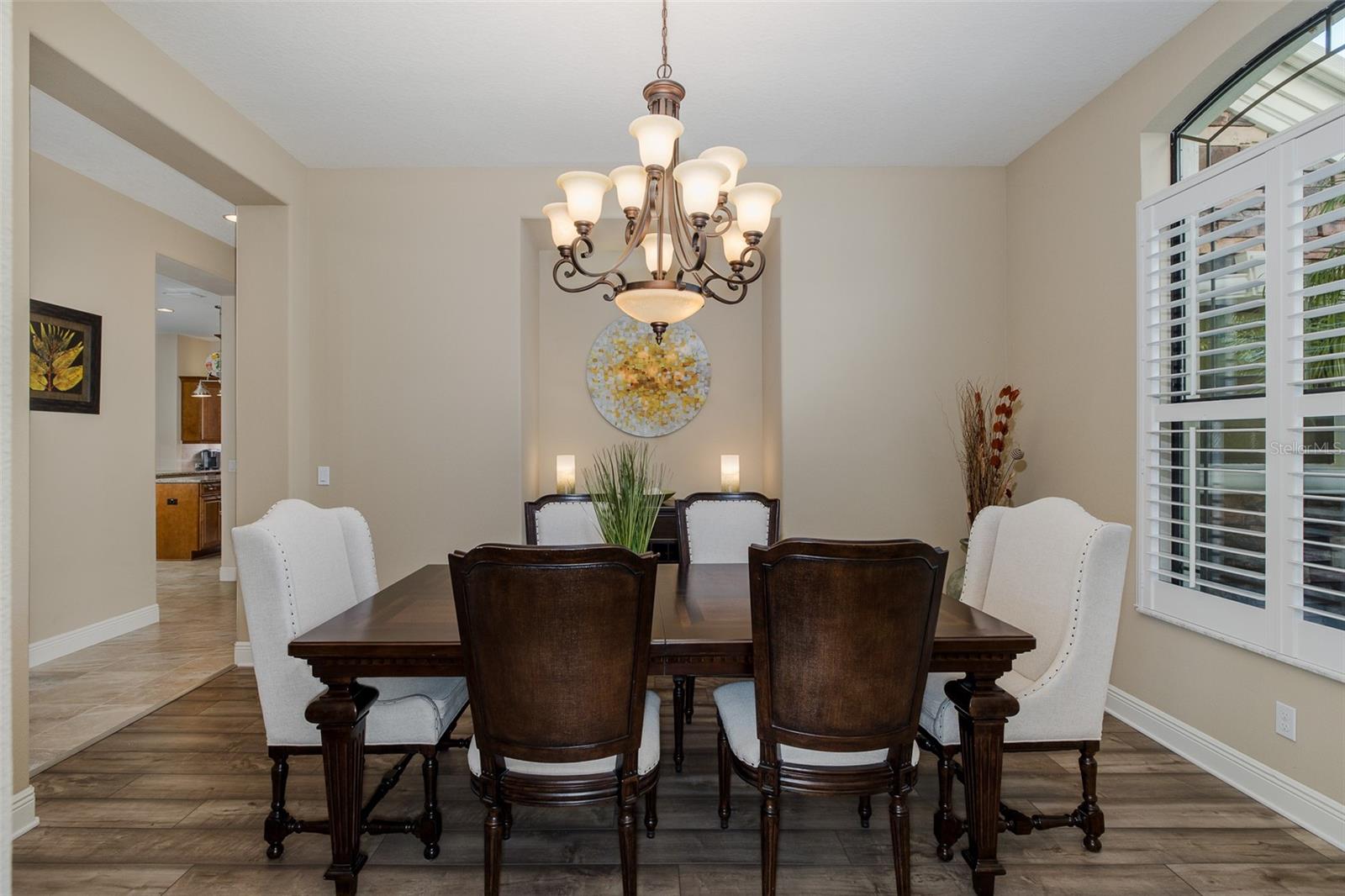 CHAMPIONS CLUB - Residential