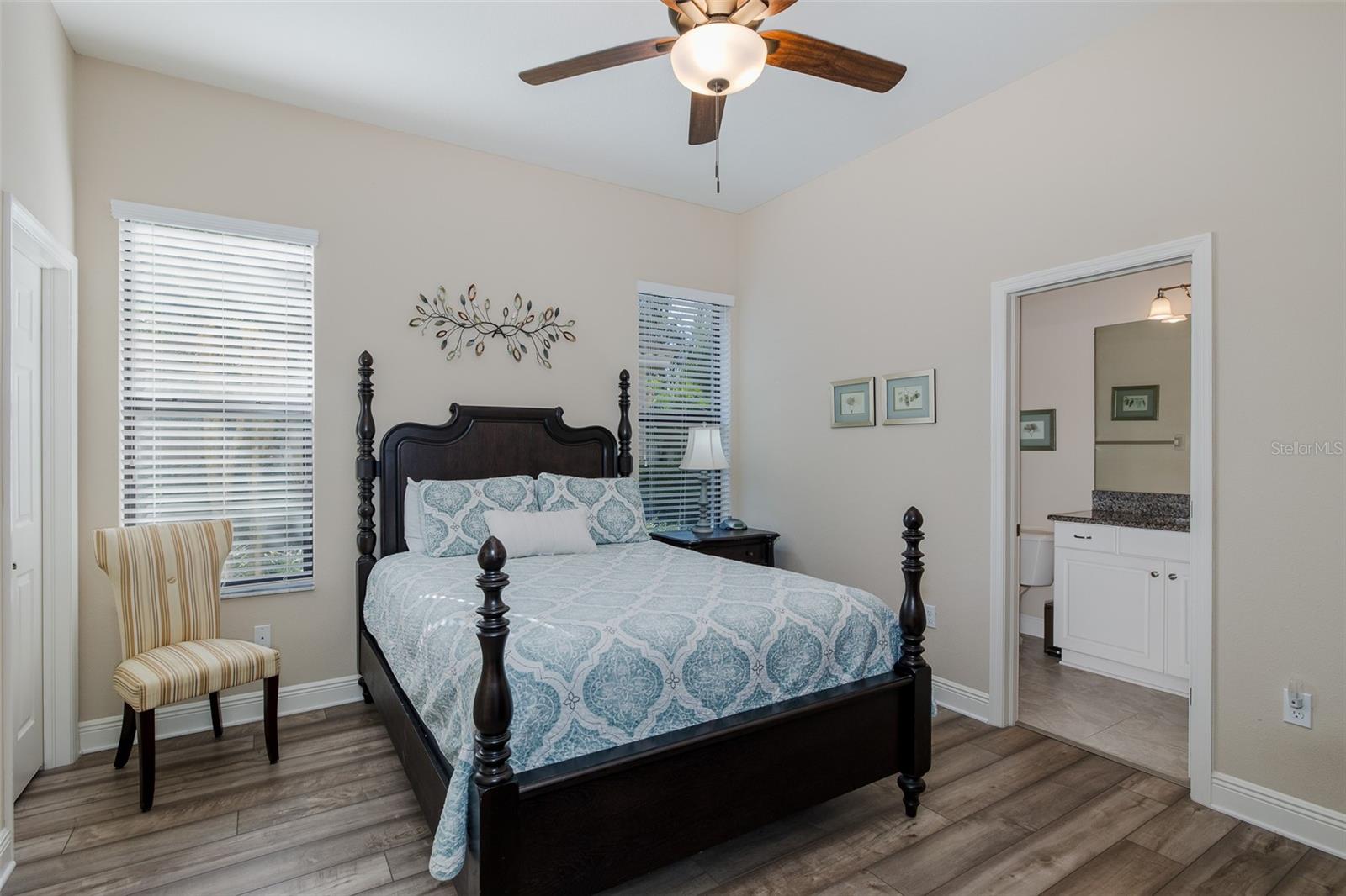 CHAMPIONS CLUB - Residential