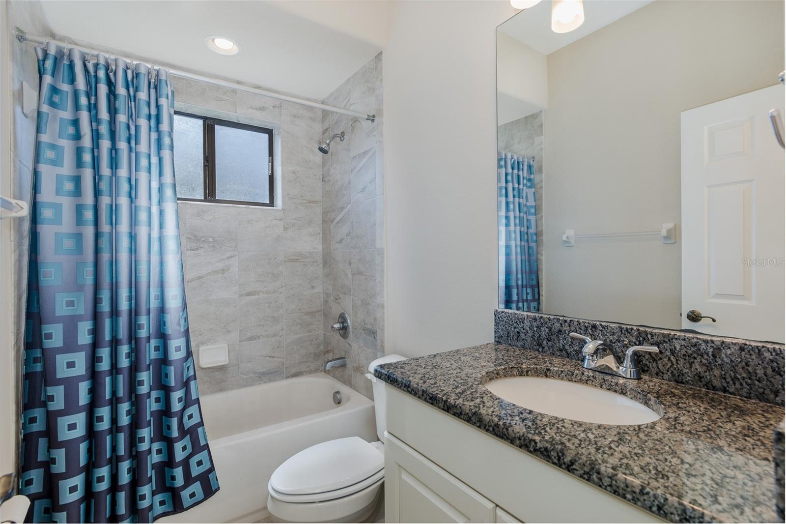 CHAMPIONS CLUB - Residential