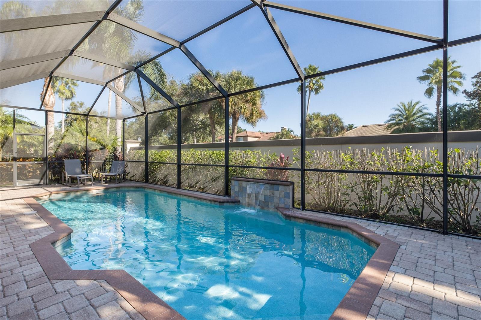 CHAMPIONS CLUB - Residential