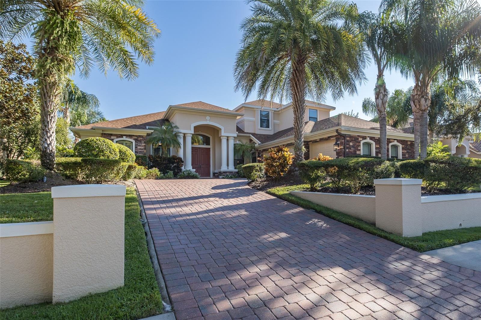 CHAMPIONS CLUB - Residential