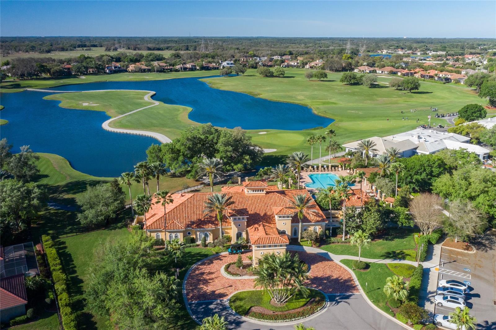 CHAMPIONS CLUB - Residential