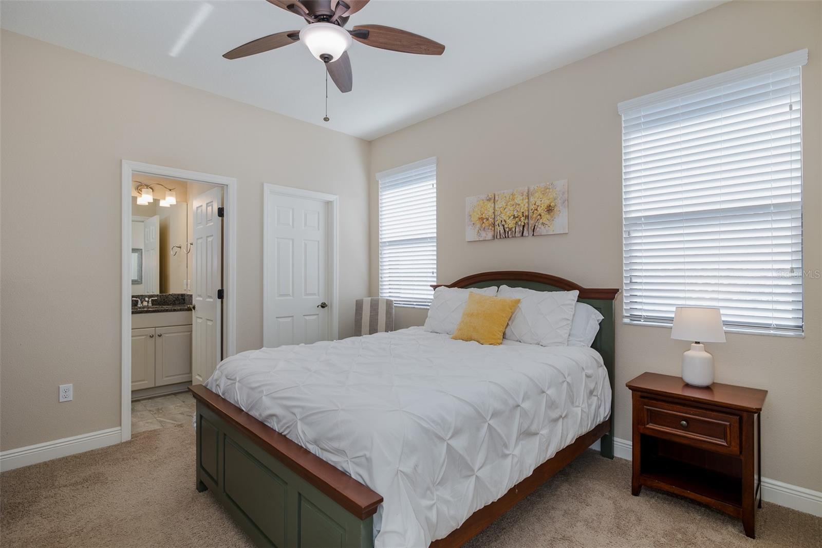 CHAMPIONS CLUB - Residential