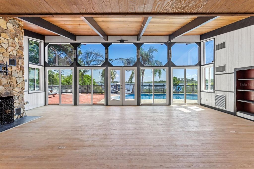 Photo of 1016 Biltmore Drive NW, Winter Haven, FL 33881 (MLS # O6336592)