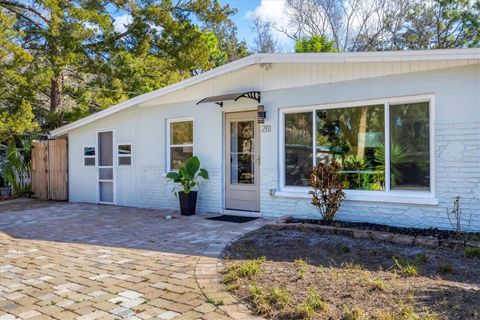 Photo of 2111 Vinson Avenue, Sarasota, FL 34232 (MLS # A4682719)