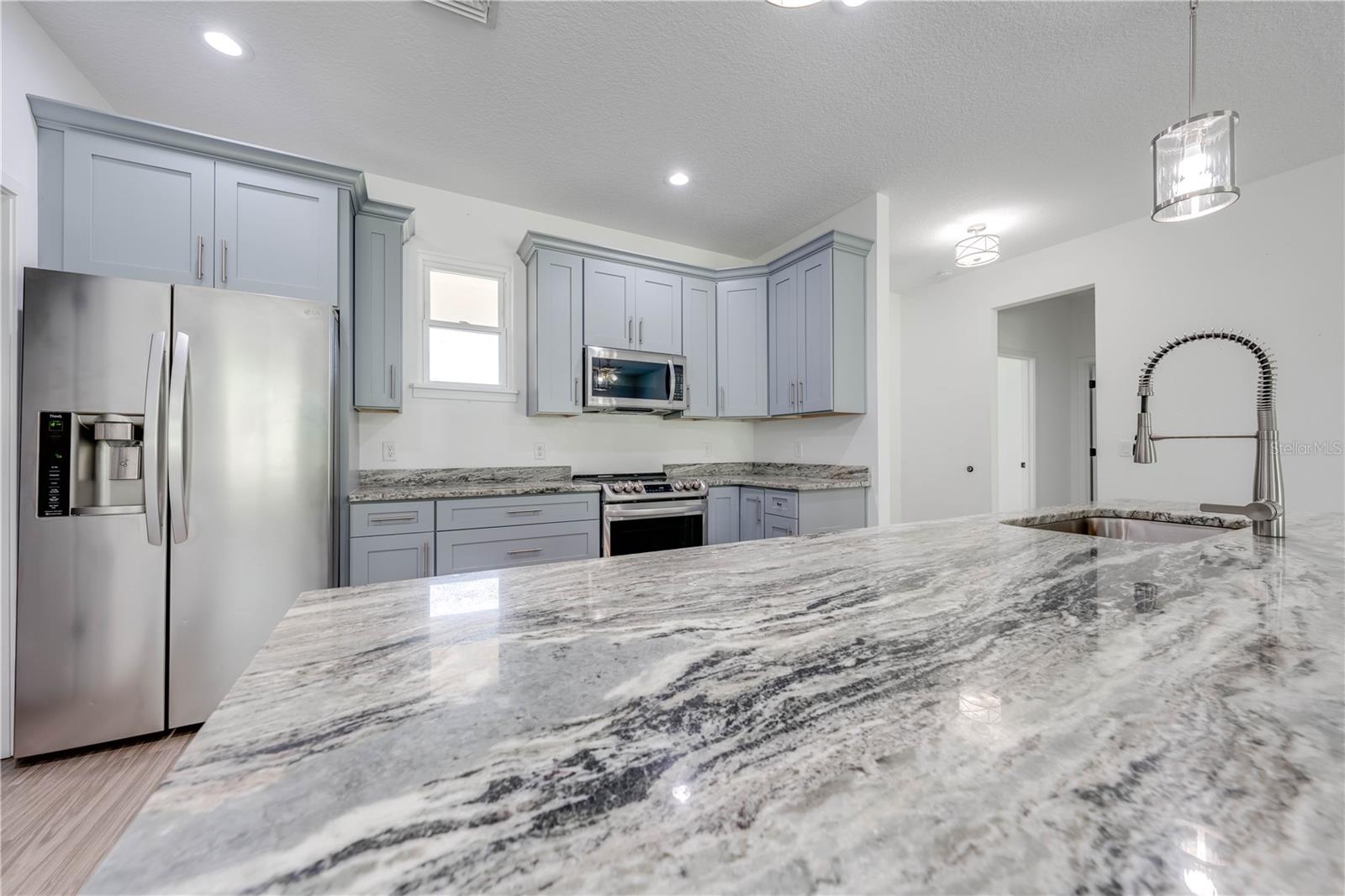 BREEZY PINES - Residential