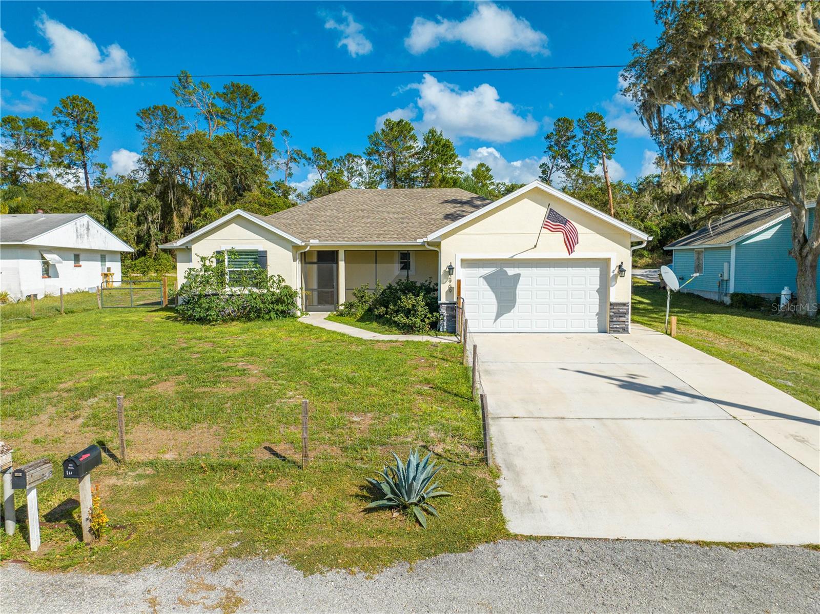 BREEZY PINES - Residential