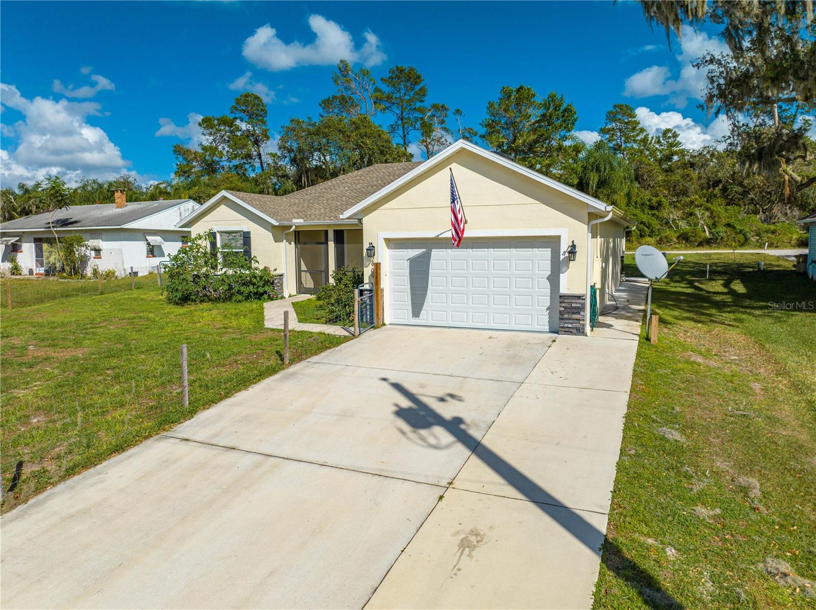 BREEZY PINES - Residential