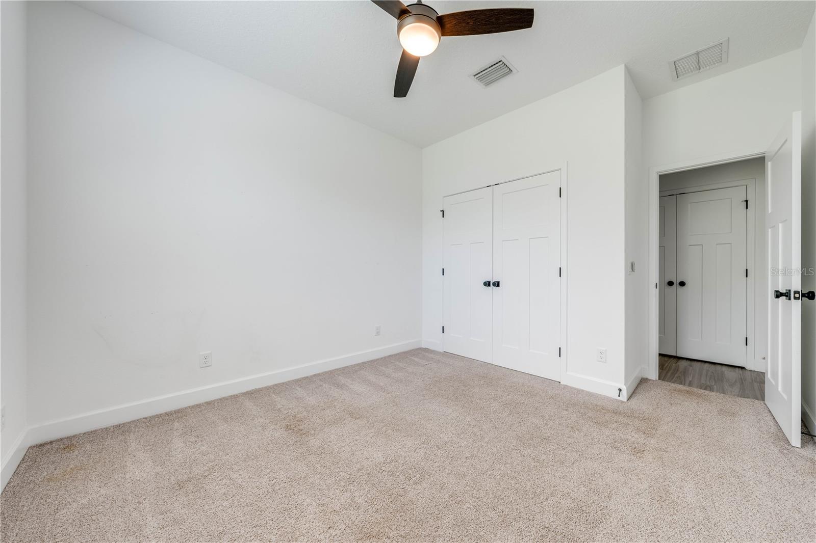 BREEZY PINES - Residential