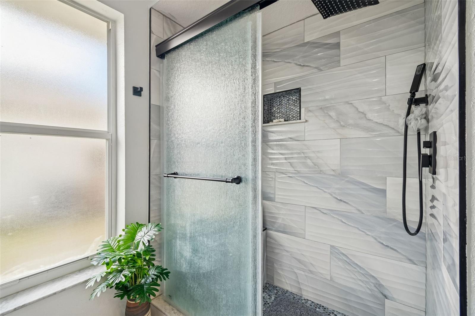 LINKS AT SEVEN HILLS - Residential Lease