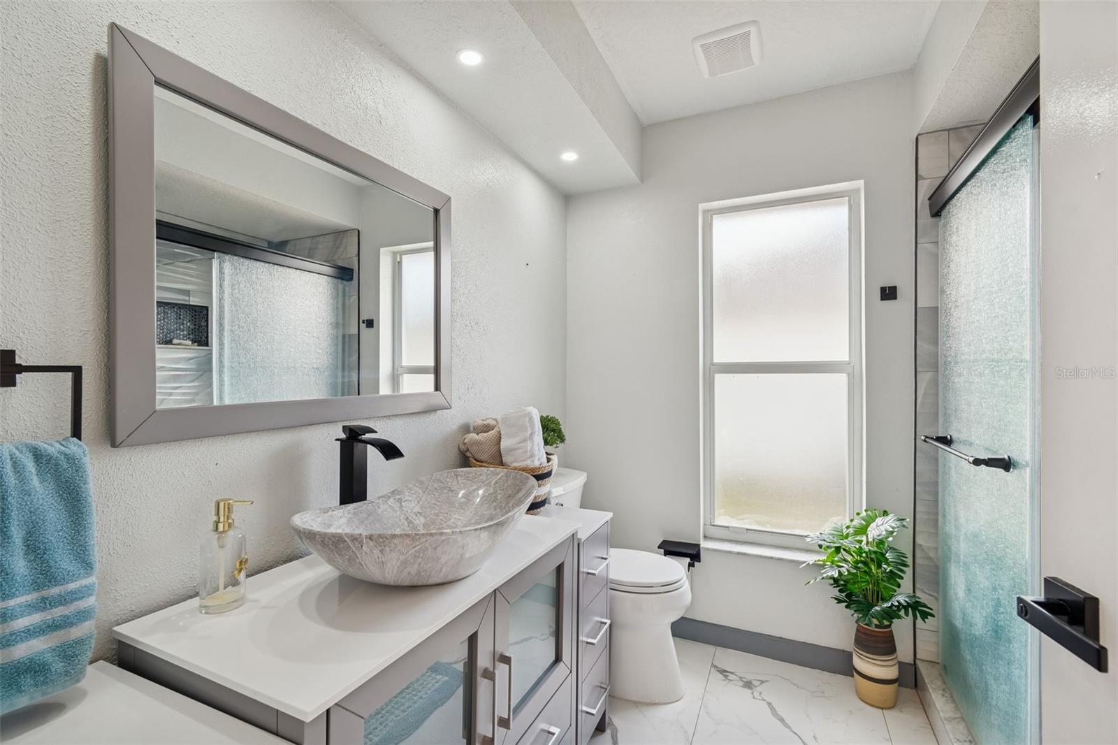 LINKS AT SEVEN HILLS - Residential Lease