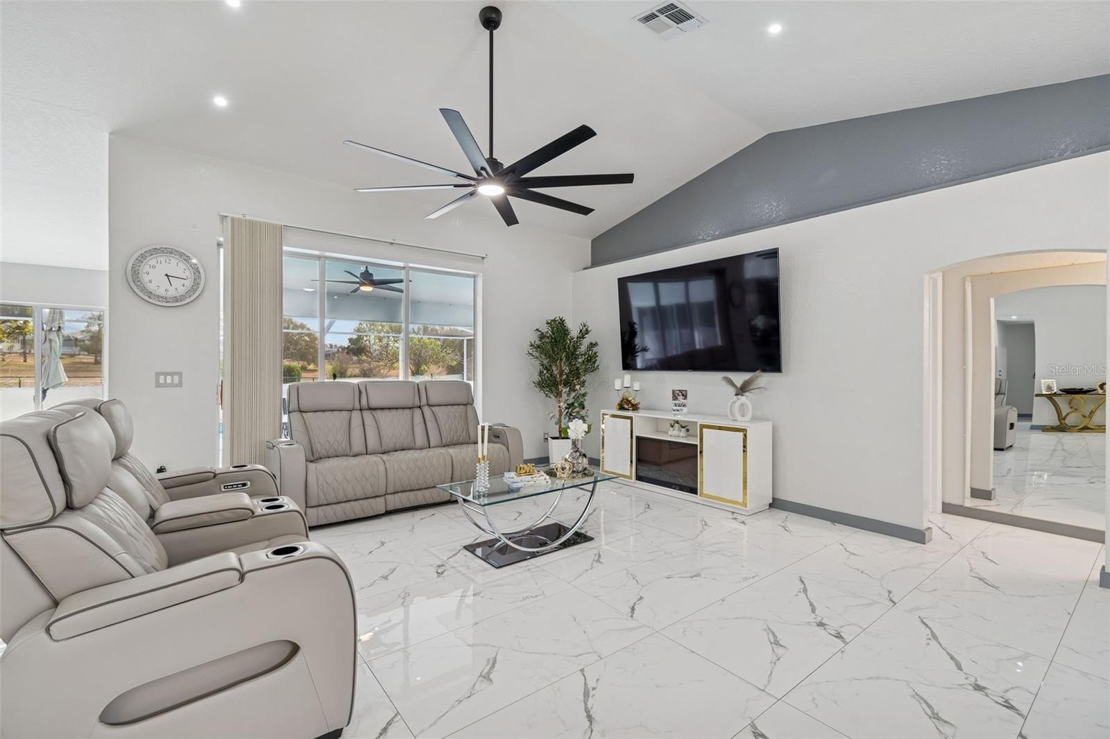 LINKS AT SEVEN HILLS - Residential Lease