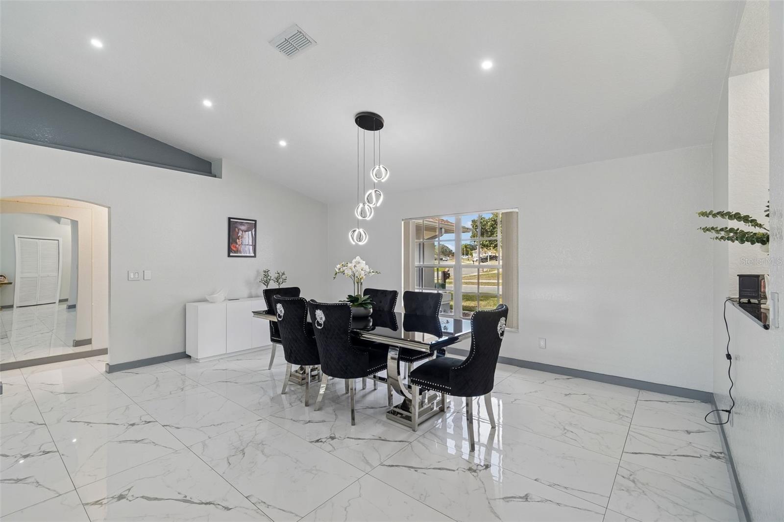 LINKS AT SEVEN HILLS - Residential Lease