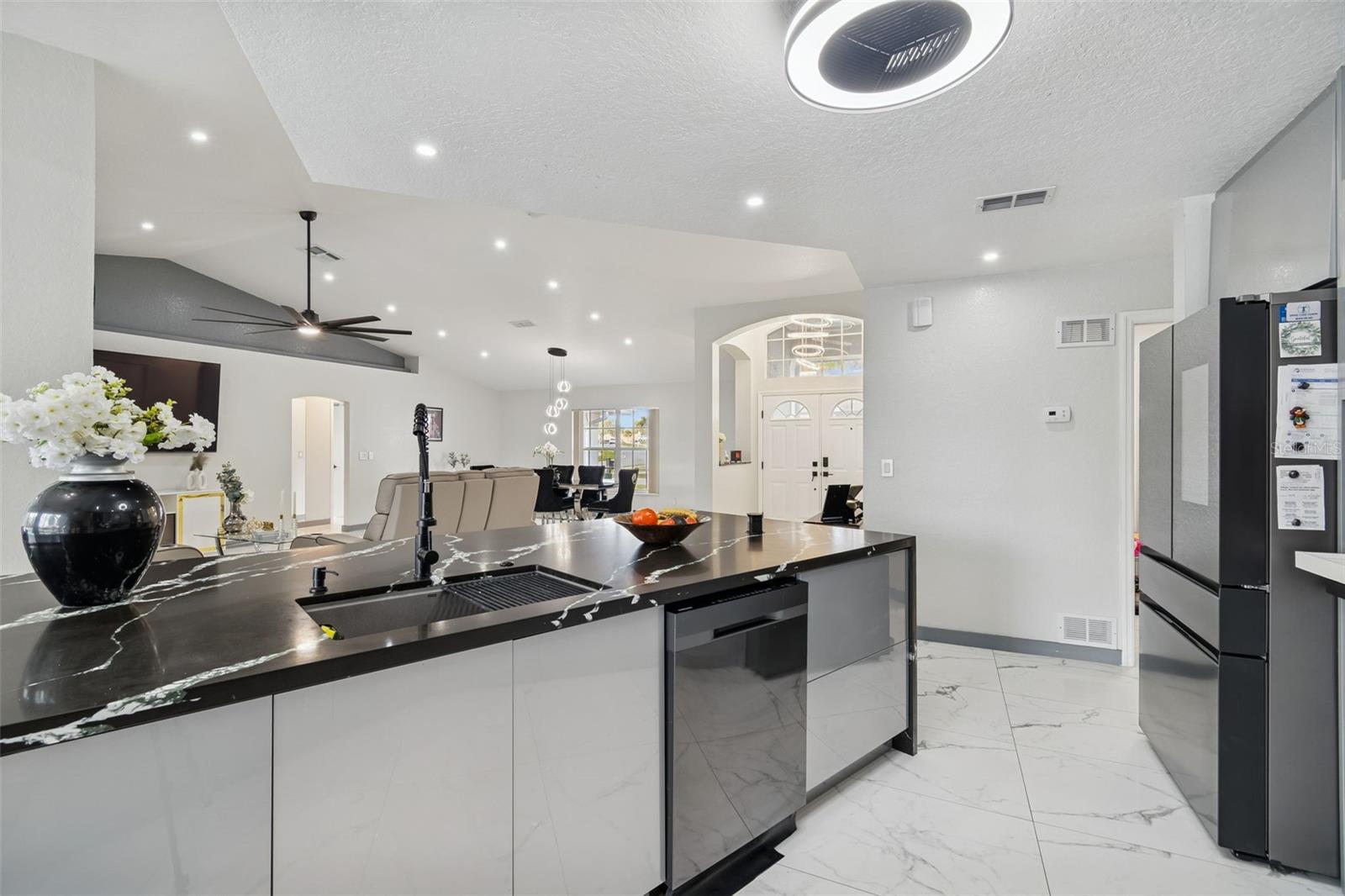 LINKS AT SEVEN HILLS - Residential Lease