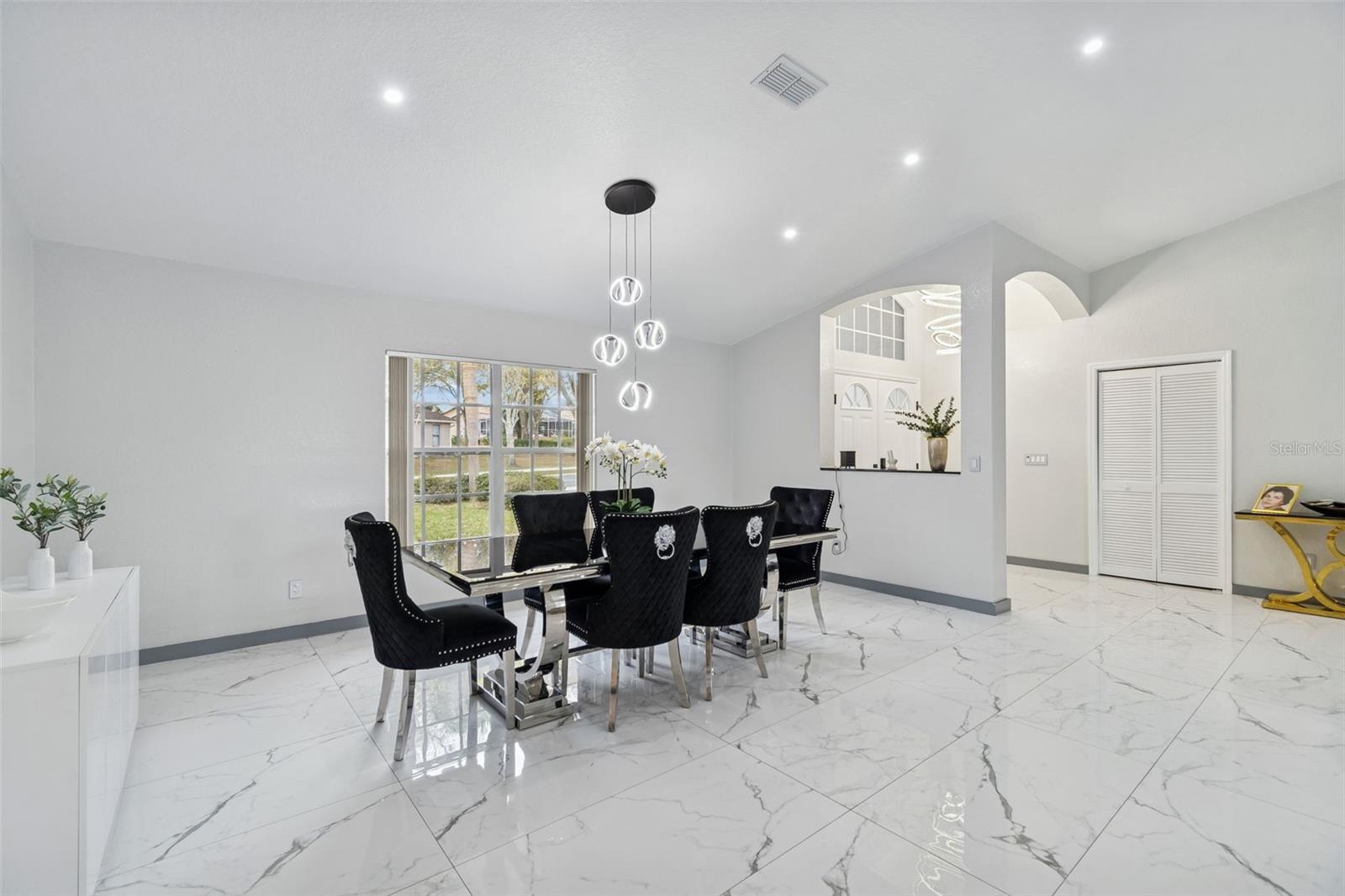 LINKS AT SEVEN HILLS - Residential Lease