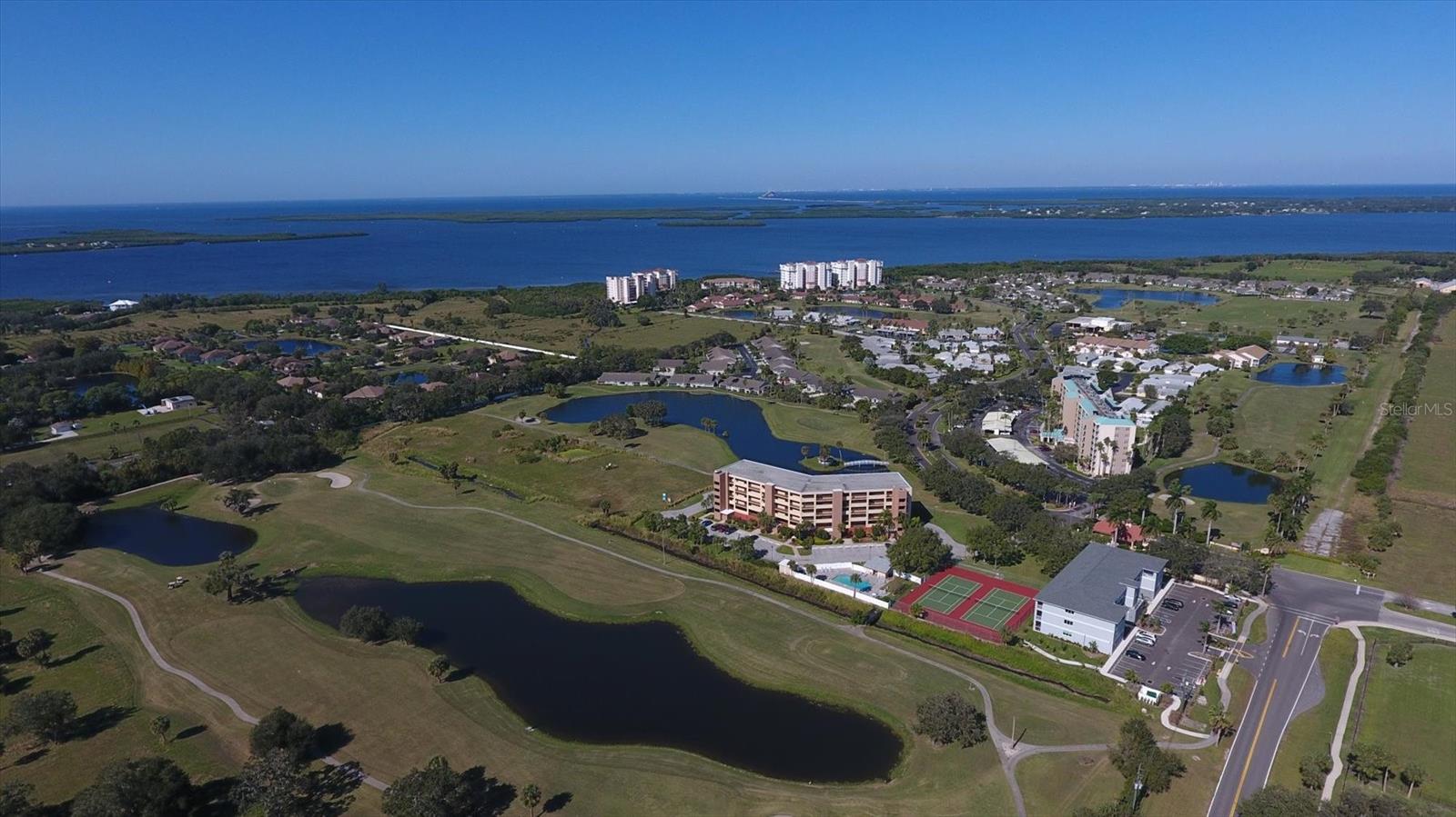 BAY POINTE - Residential