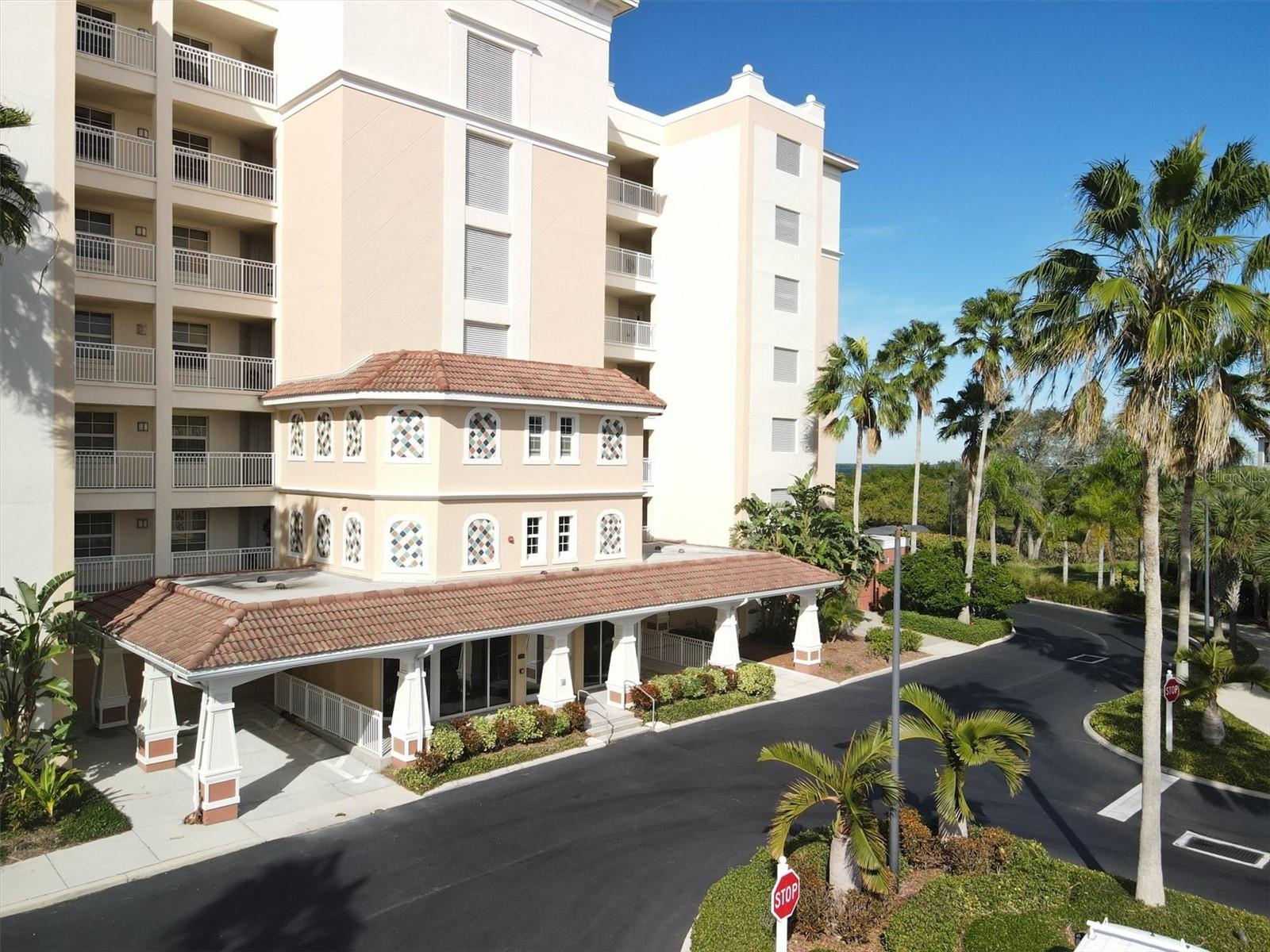 BAY POINTE - Residential