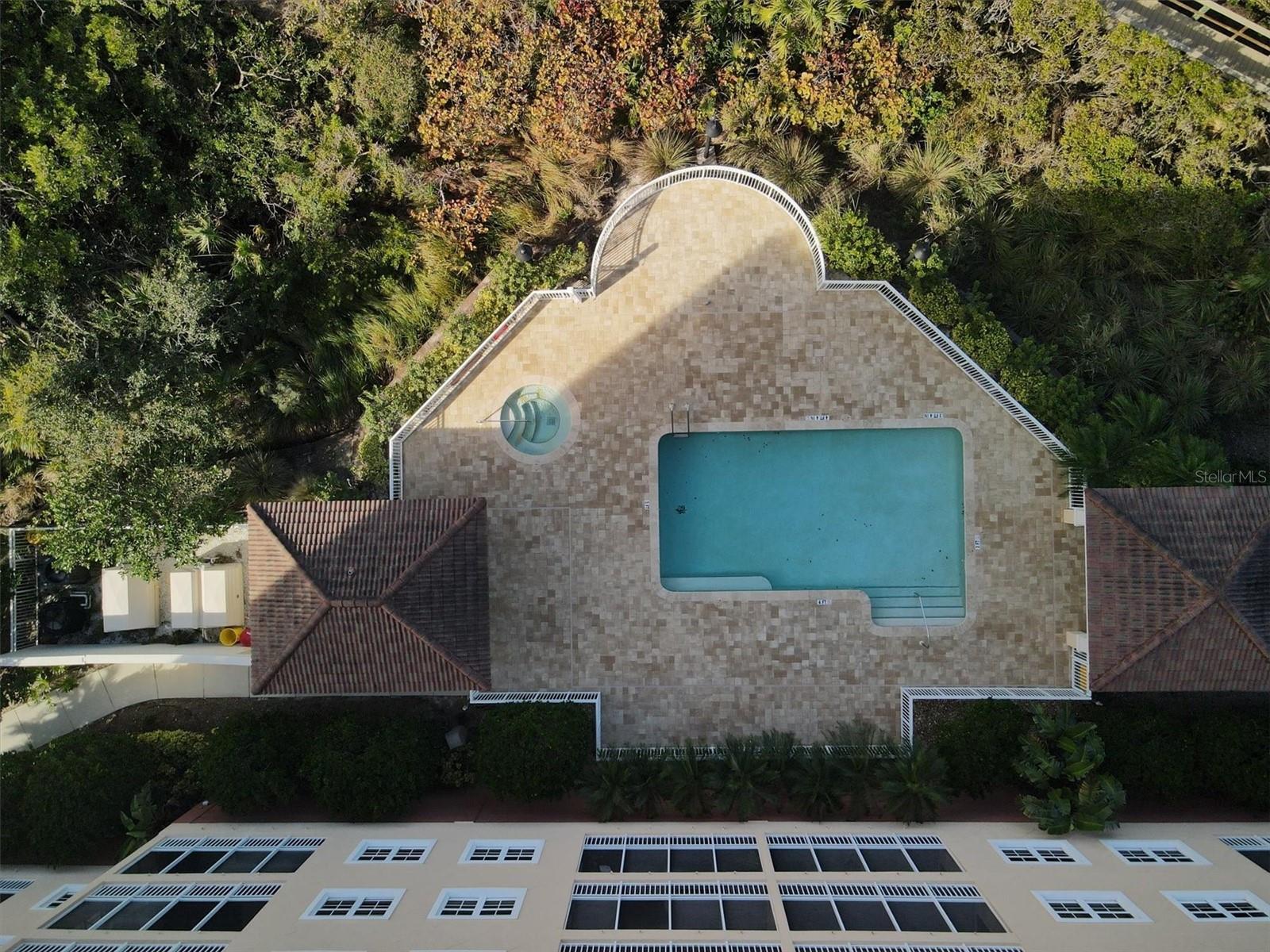 BAY POINTE - Residential