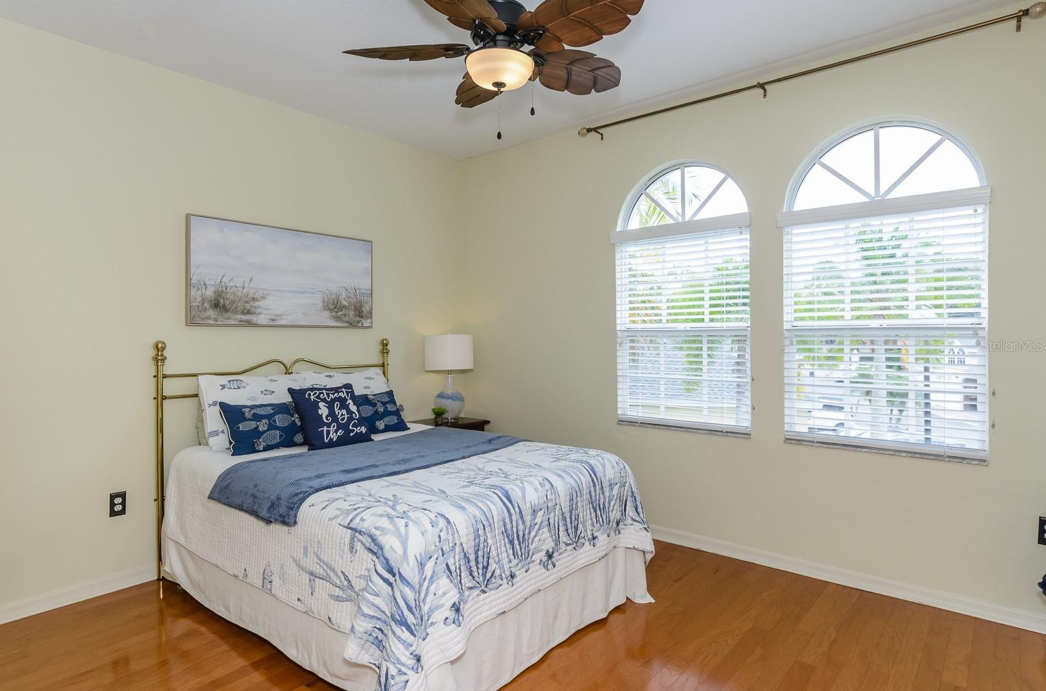 WESTCHESTER LAKE TWNHMS - Residential