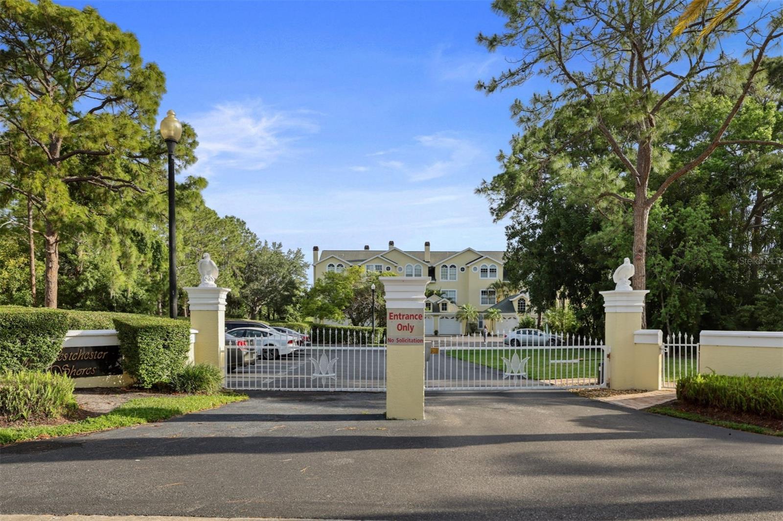 WESTCHESTER LAKE TWNHMS - Residential