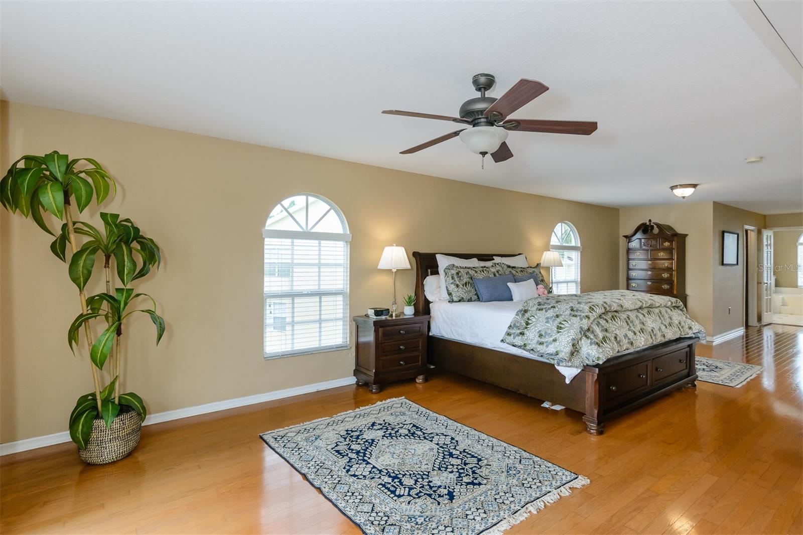 WESTCHESTER LAKE TWNHMS - Residential