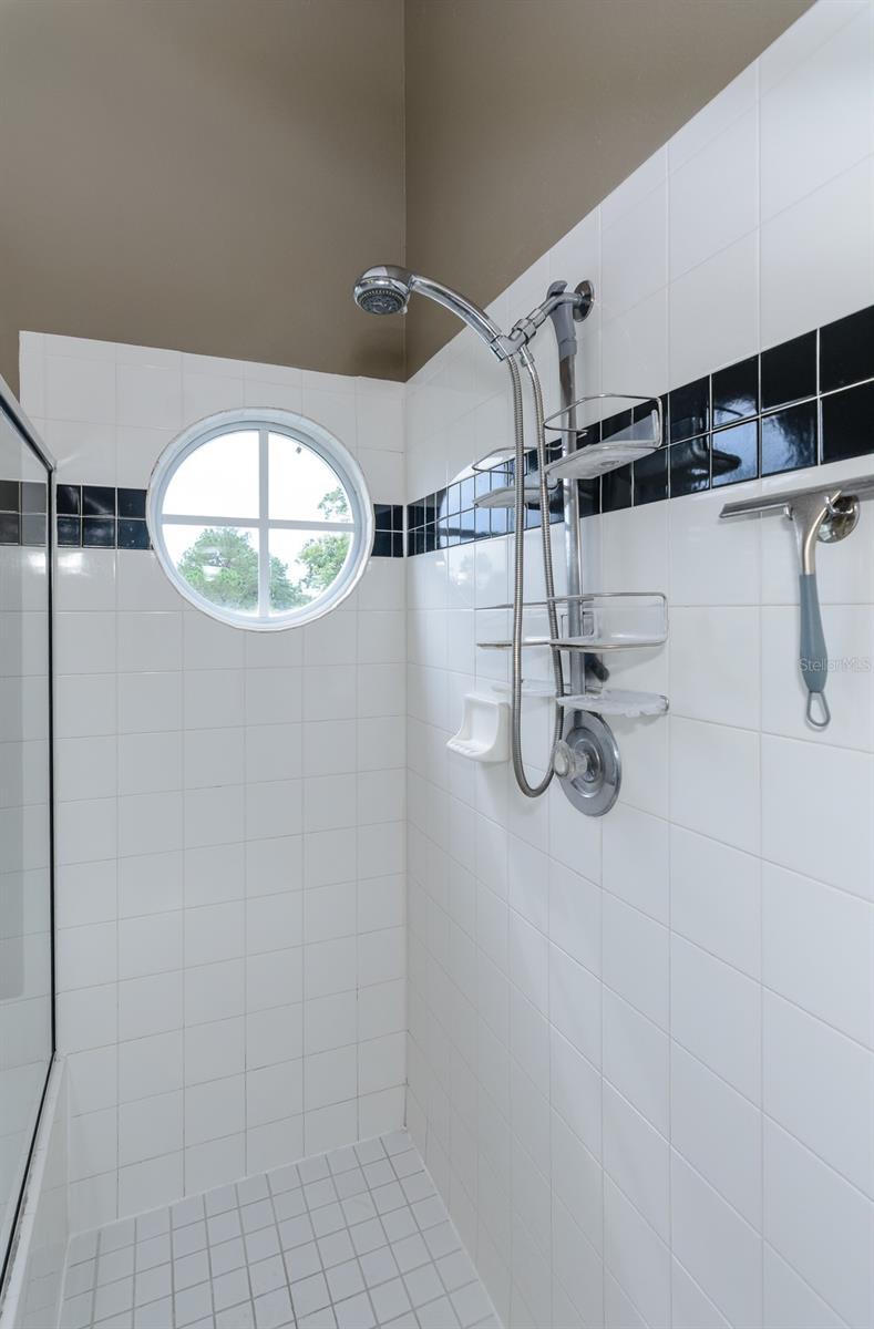 WESTCHESTER LAKE TWNHMS - Residential