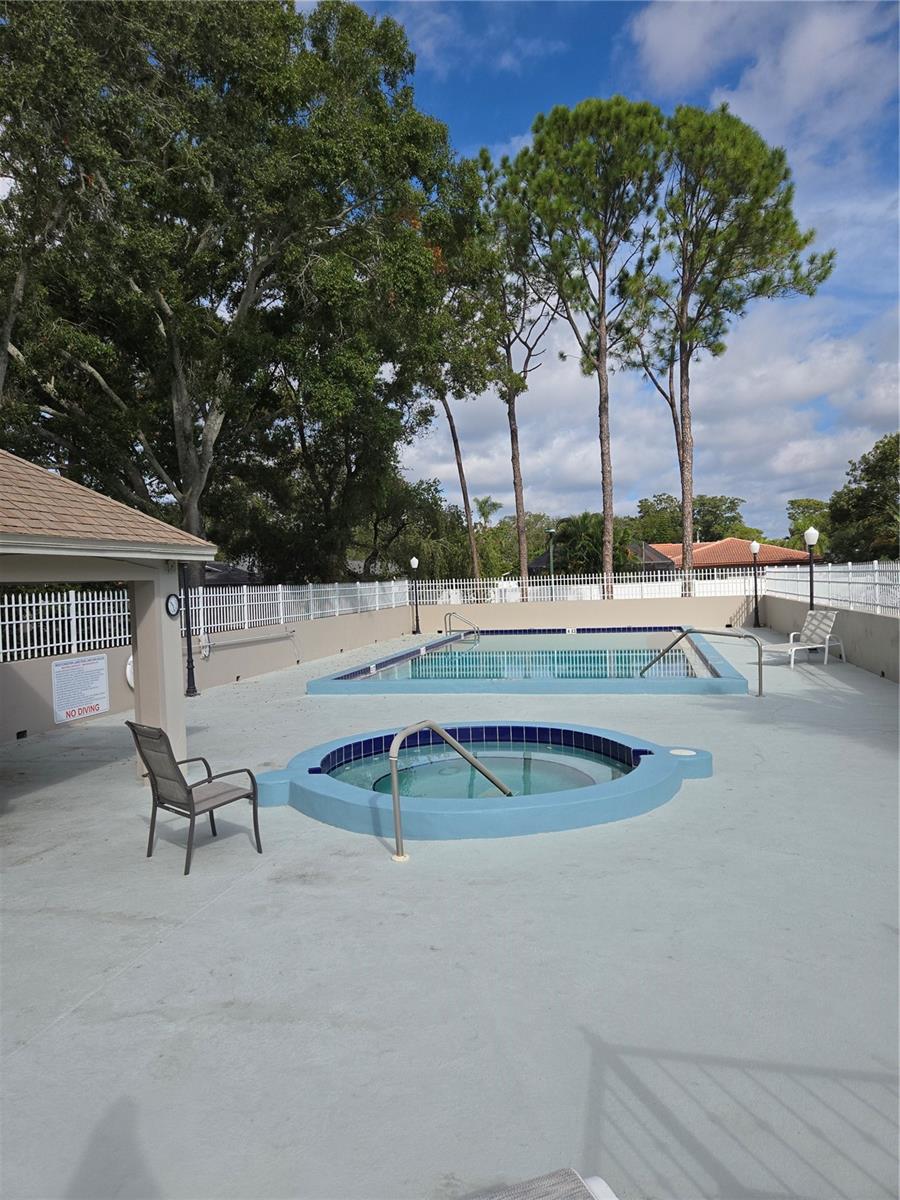 WESTCHESTER LAKE TWNHMS - Residential