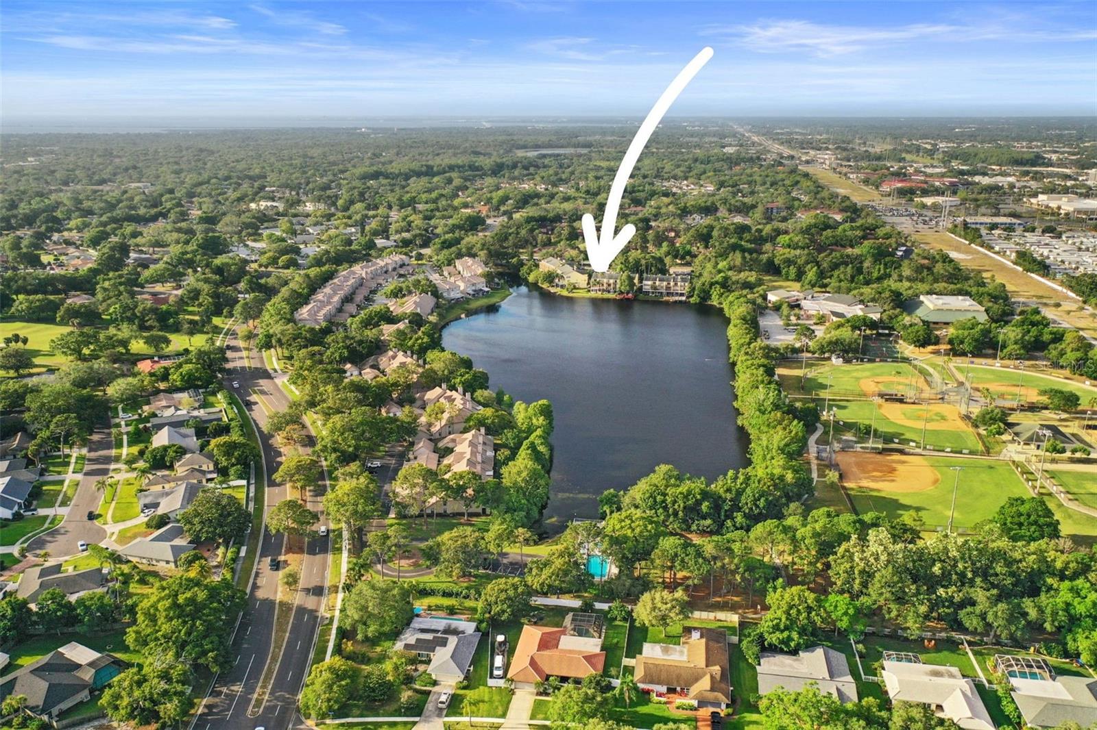 WESTCHESTER LAKE TWNHMS - Residential