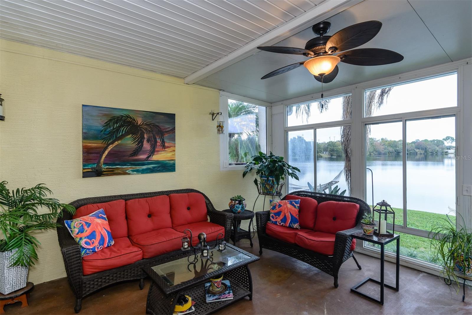 WESTCHESTER LAKE TWNHMS - Residential