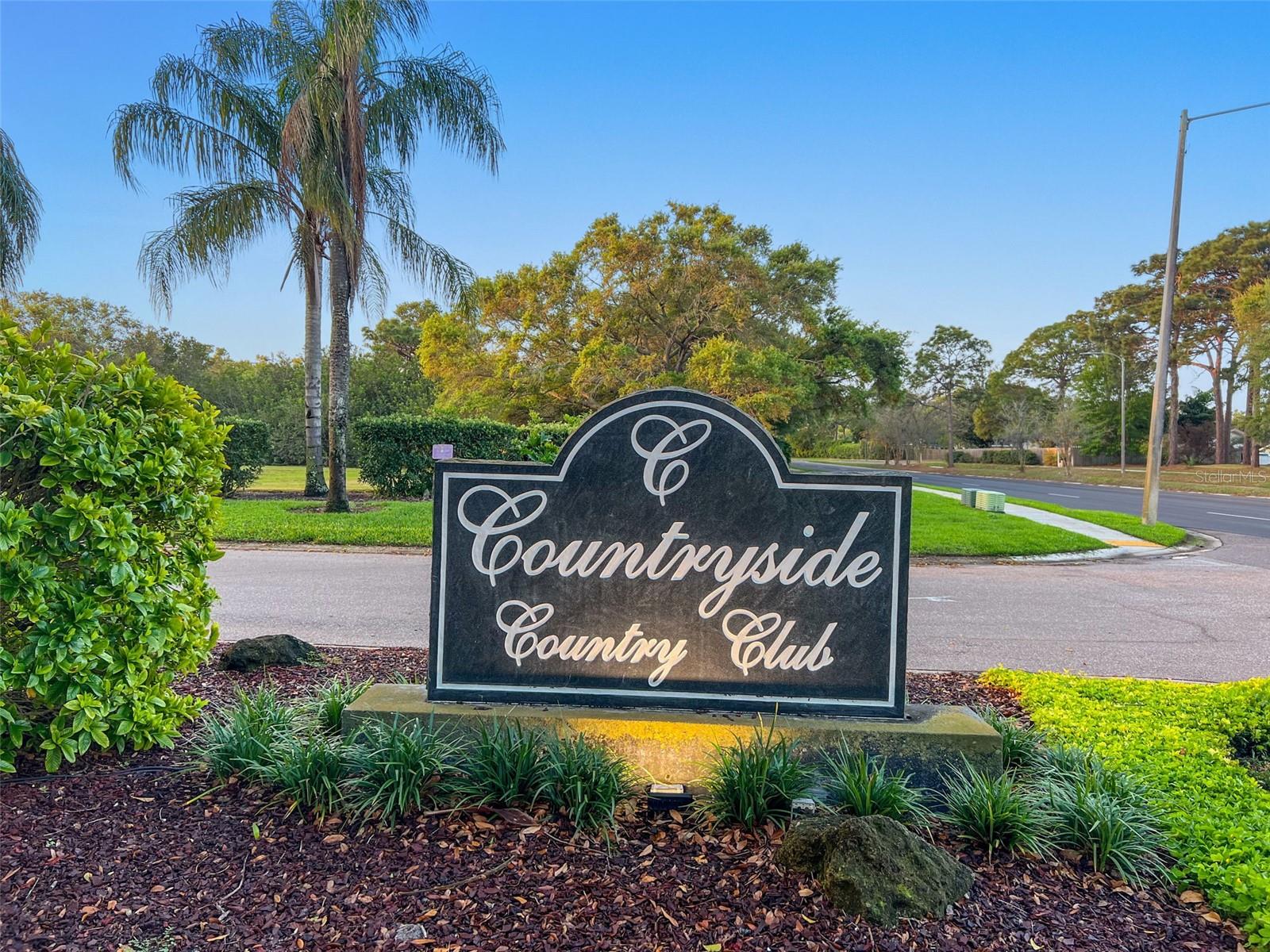 WESTCHESTER LAKE TWNHMS - Residential