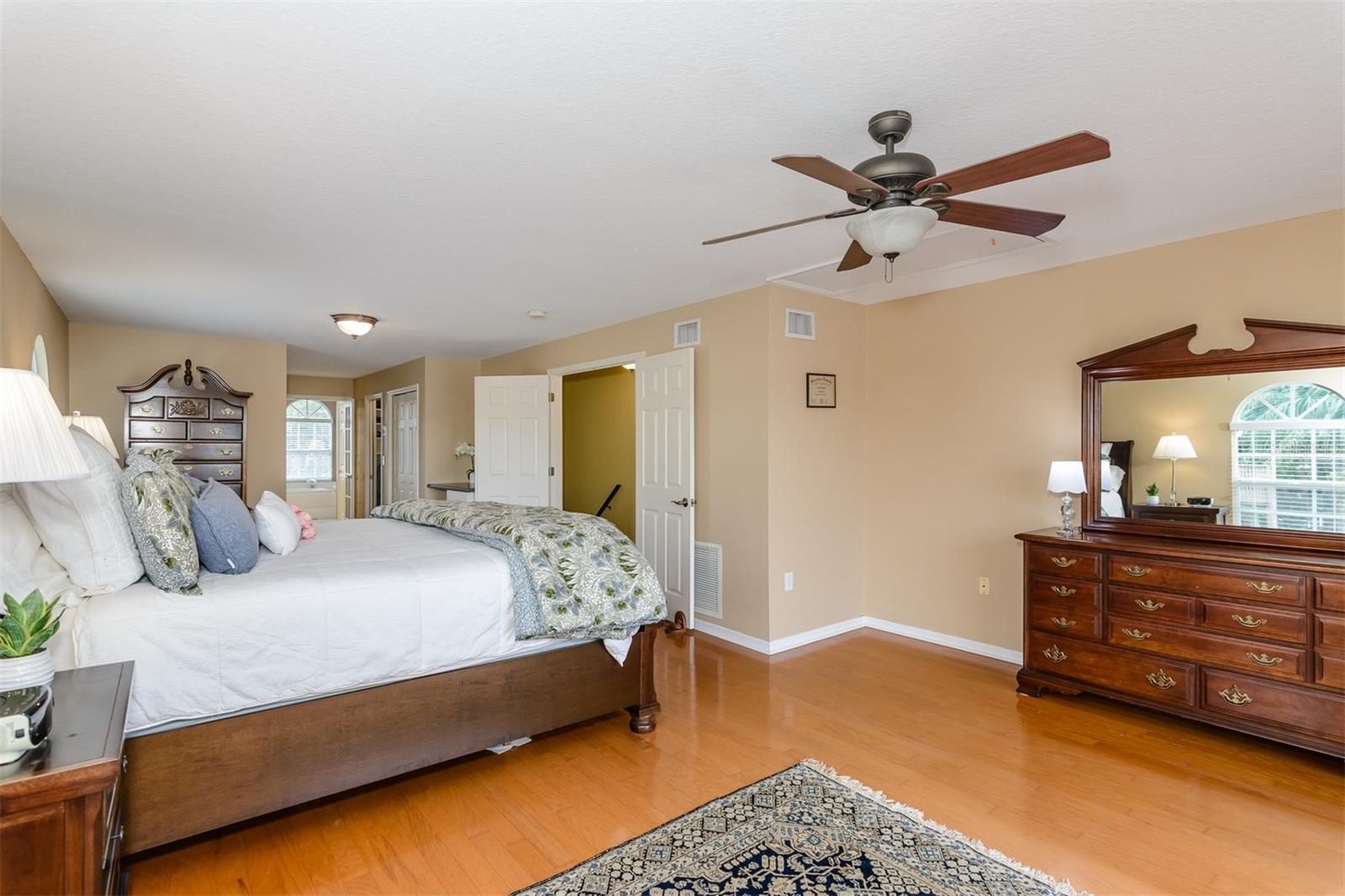 WESTCHESTER LAKE TWNHMS - Residential