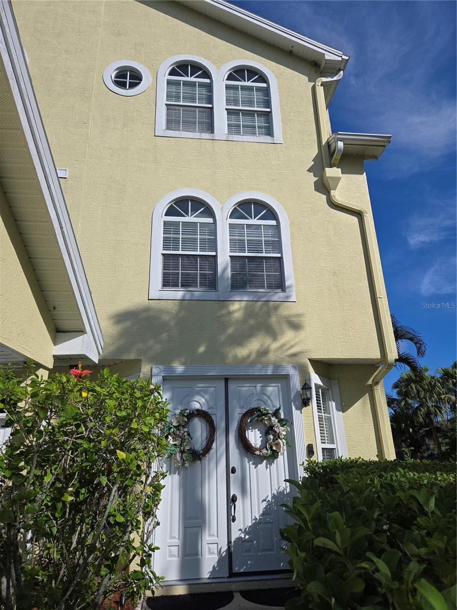 WESTCHESTER LAKE TWNHMS - Residential