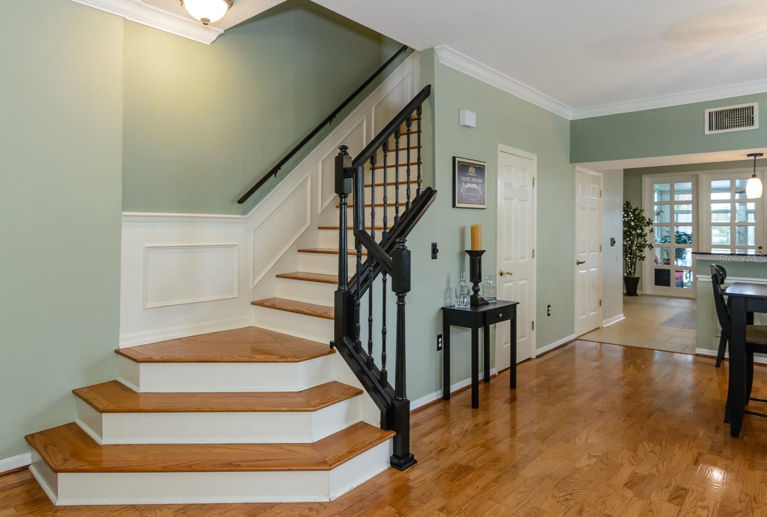 WESTCHESTER LAKE TWNHMS - Residential