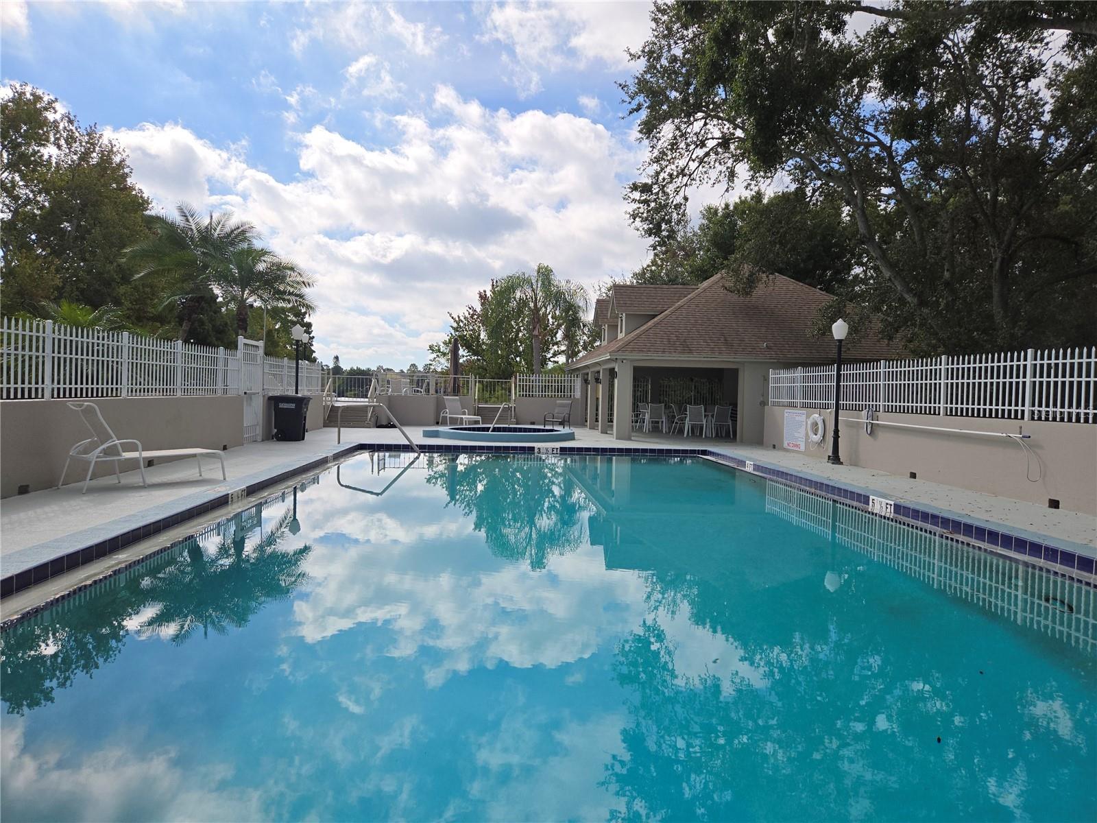 WESTCHESTER LAKE TWNHMS - Residential